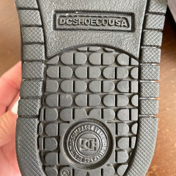 DC shoes excellent condition - Picture 4 of 13